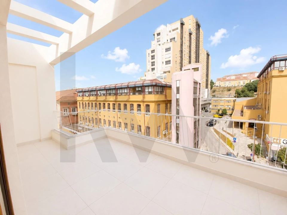 Apartamento T2 para Arrendamento em Beato Foto 11