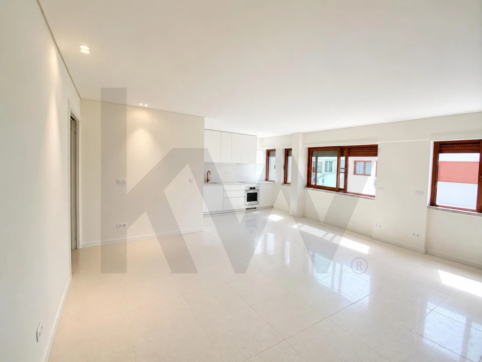 Apartamento T2 para Arrendamento em Beato Foto 1