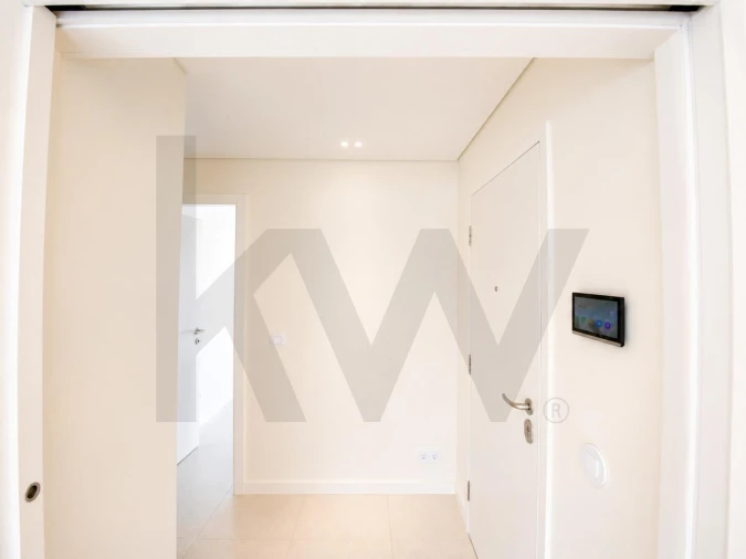 Apartamento T2 para Arrendamento em Beato Foto 2