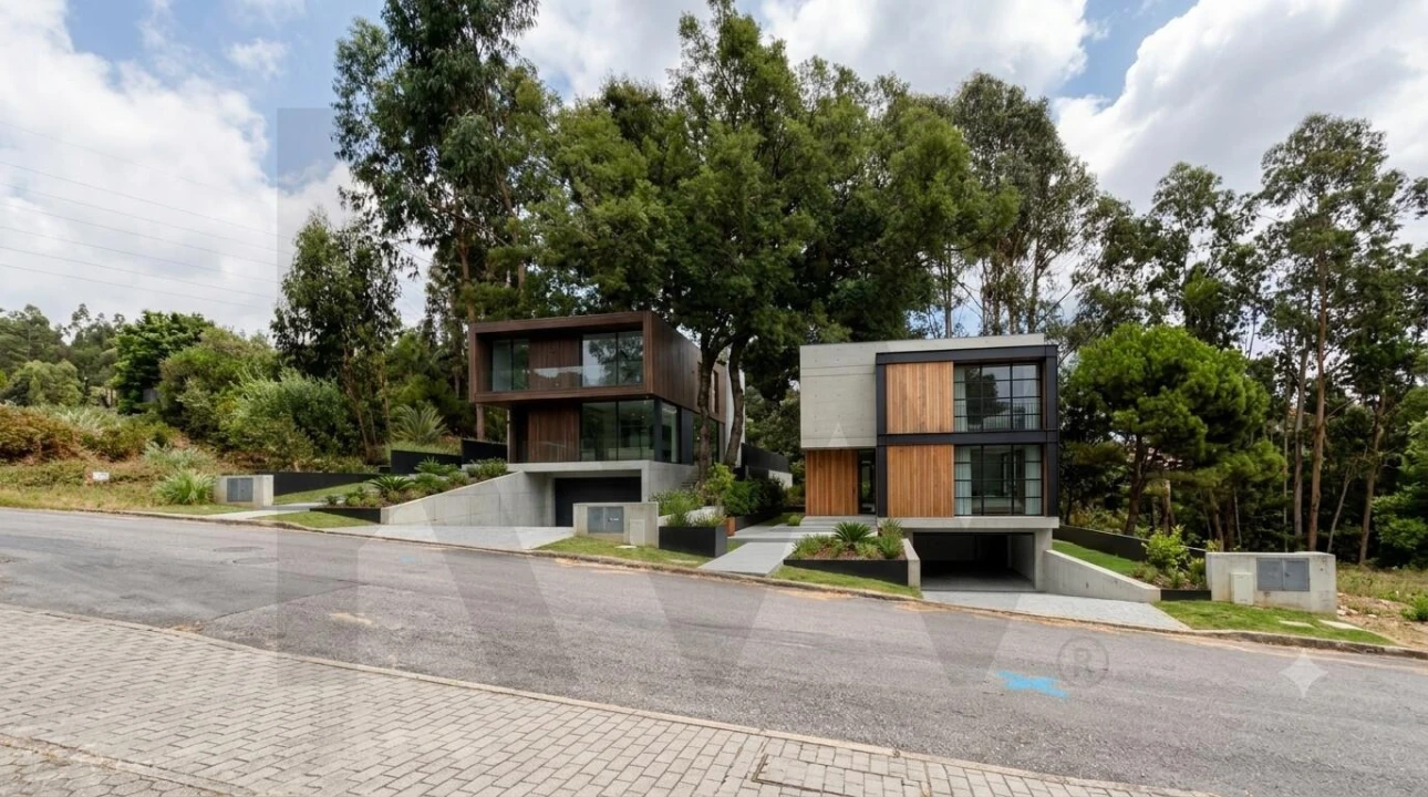 Terreno para Venda em Escapães Foto 1