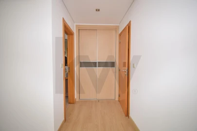 Apartamento T3 para Arrendamento em Amora