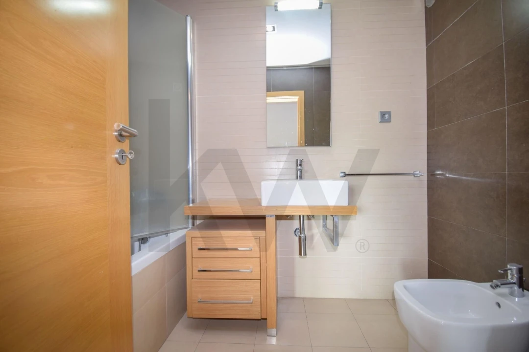 Apartamento T3 para Arrendamento em Amora Foto 16