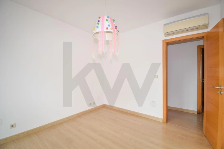 Apartamento T3 para Arrendamento em Amora Foto 22
