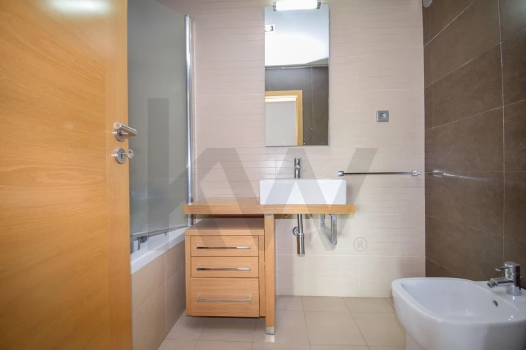 Apartamento T3 para Arrendamento em Amora Foto 16