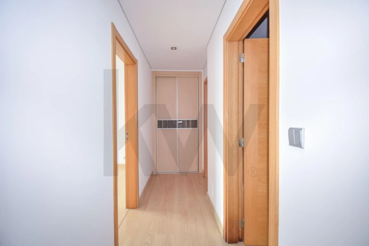 Apartamento T3 para Arrendamento em Amora Foto 15