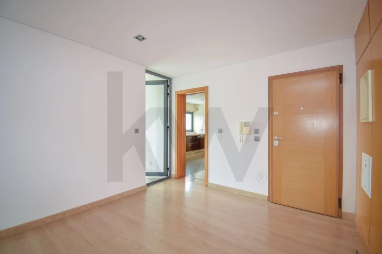 Apartamento T3 para Arrendamento em Amora Foto 8