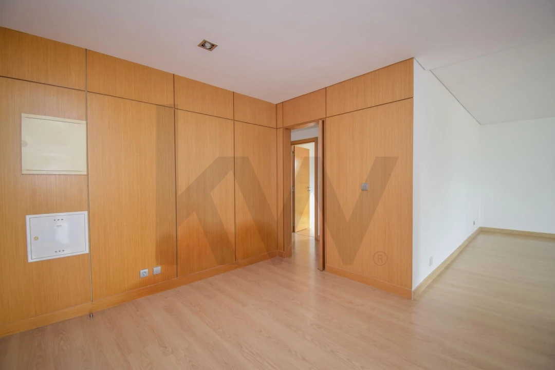 Apartamento T3 para Arrendamento em Amora Foto 13
