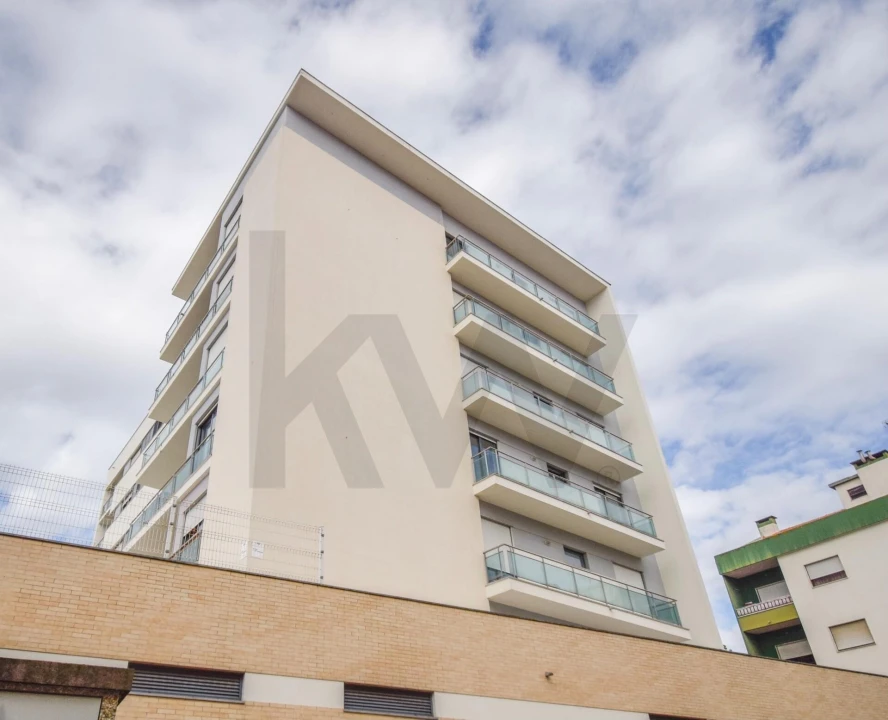 Apartamento T3 para Arrendamento em Amora Foto 29