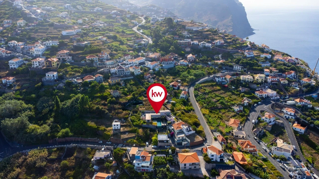 Moradia T3 para Venda em Ribeira Brava Foto 3