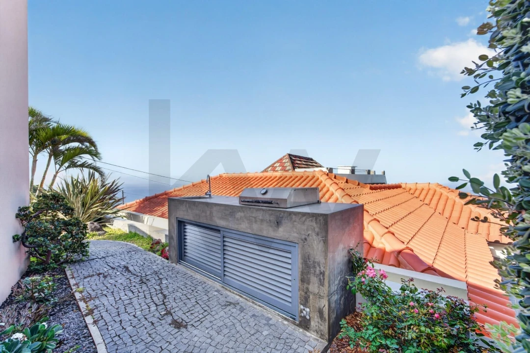 Moradia T3 para Venda em Ribeira Brava Foto 8