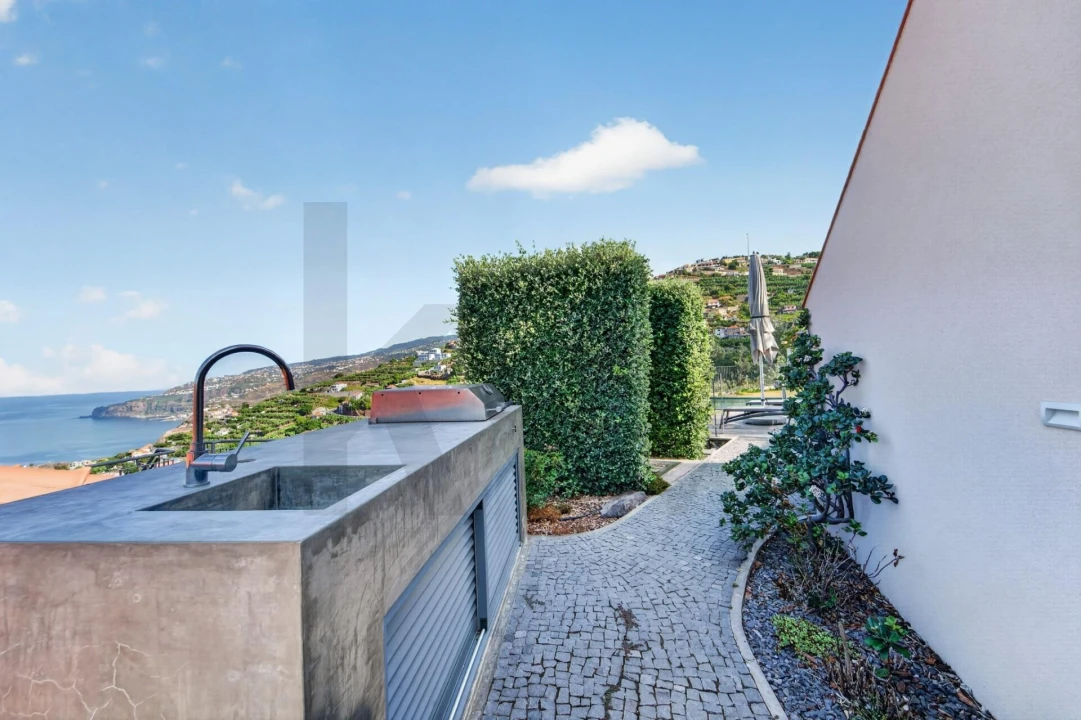 Moradia T3 para Venda em Ribeira Brava Foto 9