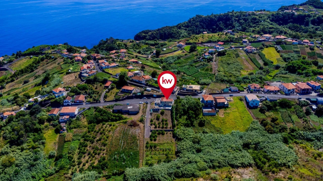 Moradia T4 para Venda em Santana Foto 3