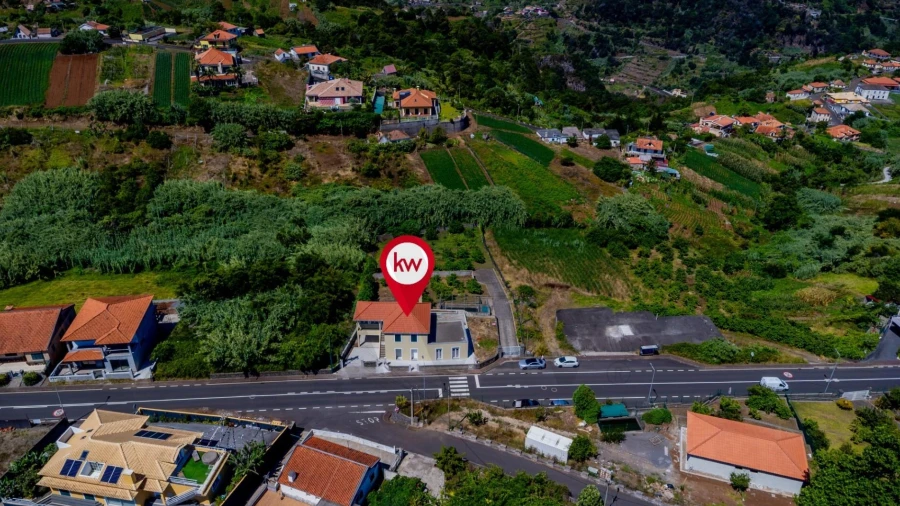 Moradia T4 para Venda em Santana