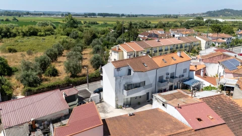 Apartamento T2 para Venda em Trouxemil e Torre de Vilela