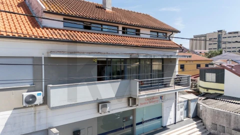 Apartamento T2 para Venda em Trouxemil e Torre de Vilela