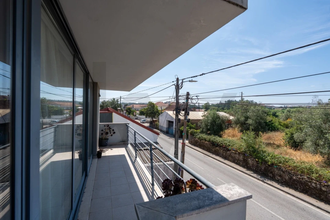 Apartamento T2 para Venda em Trouxemil e Torre de Vilela Foto 16