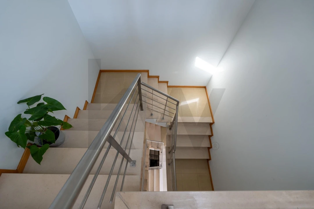 Apartamento T2 para Venda em Trouxemil e Torre de Vilela Foto 15