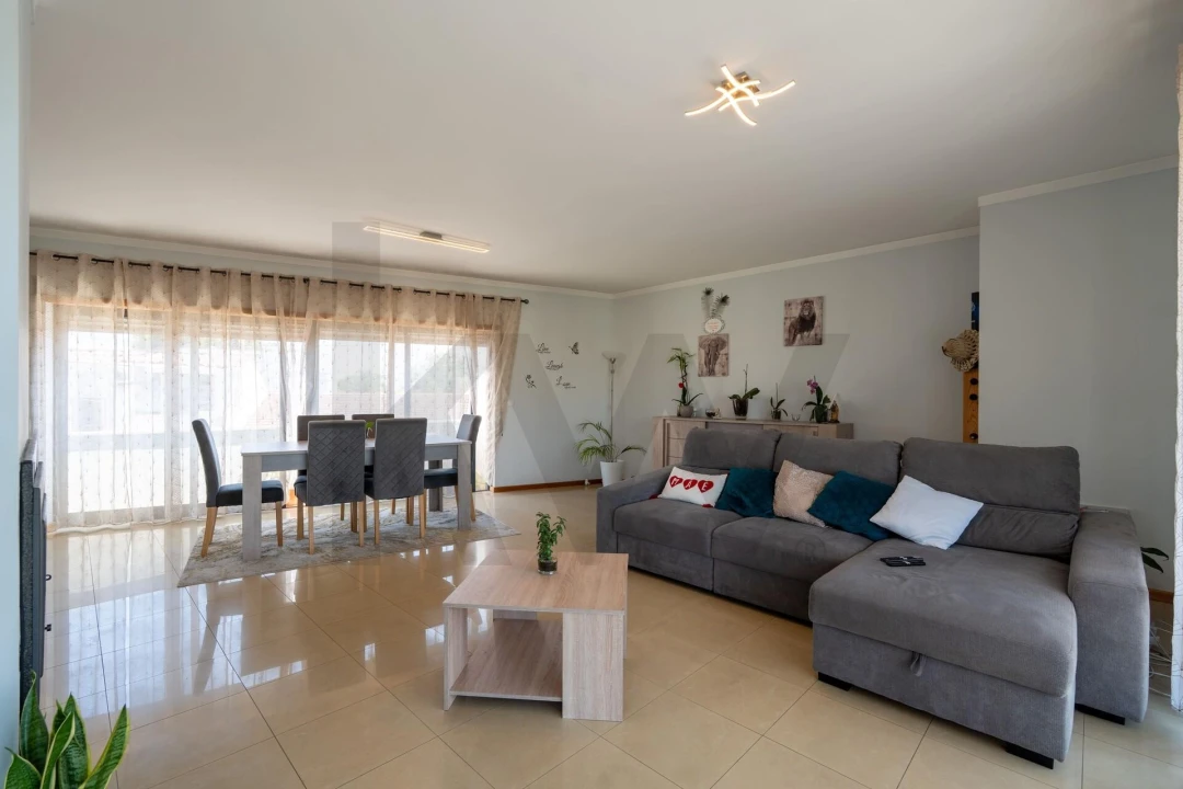 Apartamento T2 para Venda em Trouxemil e Torre de Vilela Foto 1