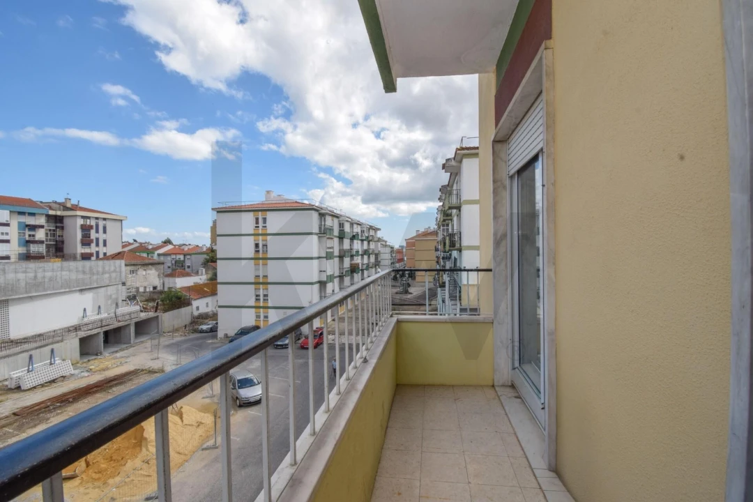 Apartamento T2 para Venda em Santa Iria de Azoia, São João da Talha e Bobadela Foto 5