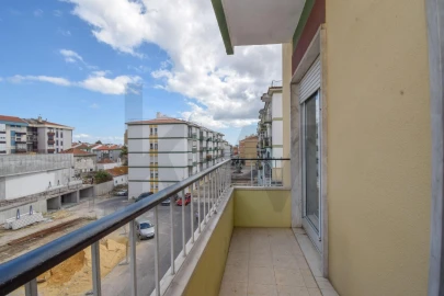 Apartamento T2 para Venda em Santa Iria de Azoia, São João da Talha e Bobadela