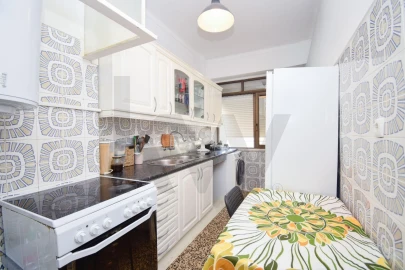 Apartamento T2 para Venda em Santa Iria de Azoia, São João da Talha e Bobadela