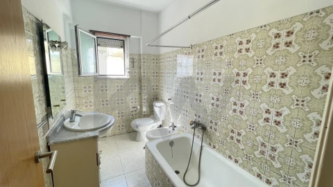 Apartamento T2 para Venda em Santa Iria de Azoia, São João da Talha e Bobadela
