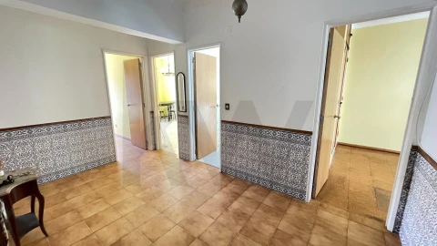 Apartamento T2 para Venda em Santa Iria de Azoia, São João da Talha e Bobadela