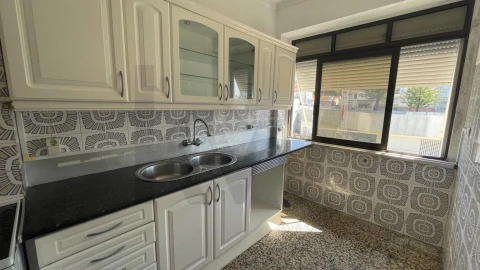 Apartamento T2 para Venda em Santa Iria de Azoia, São João da Talha e Bobadela