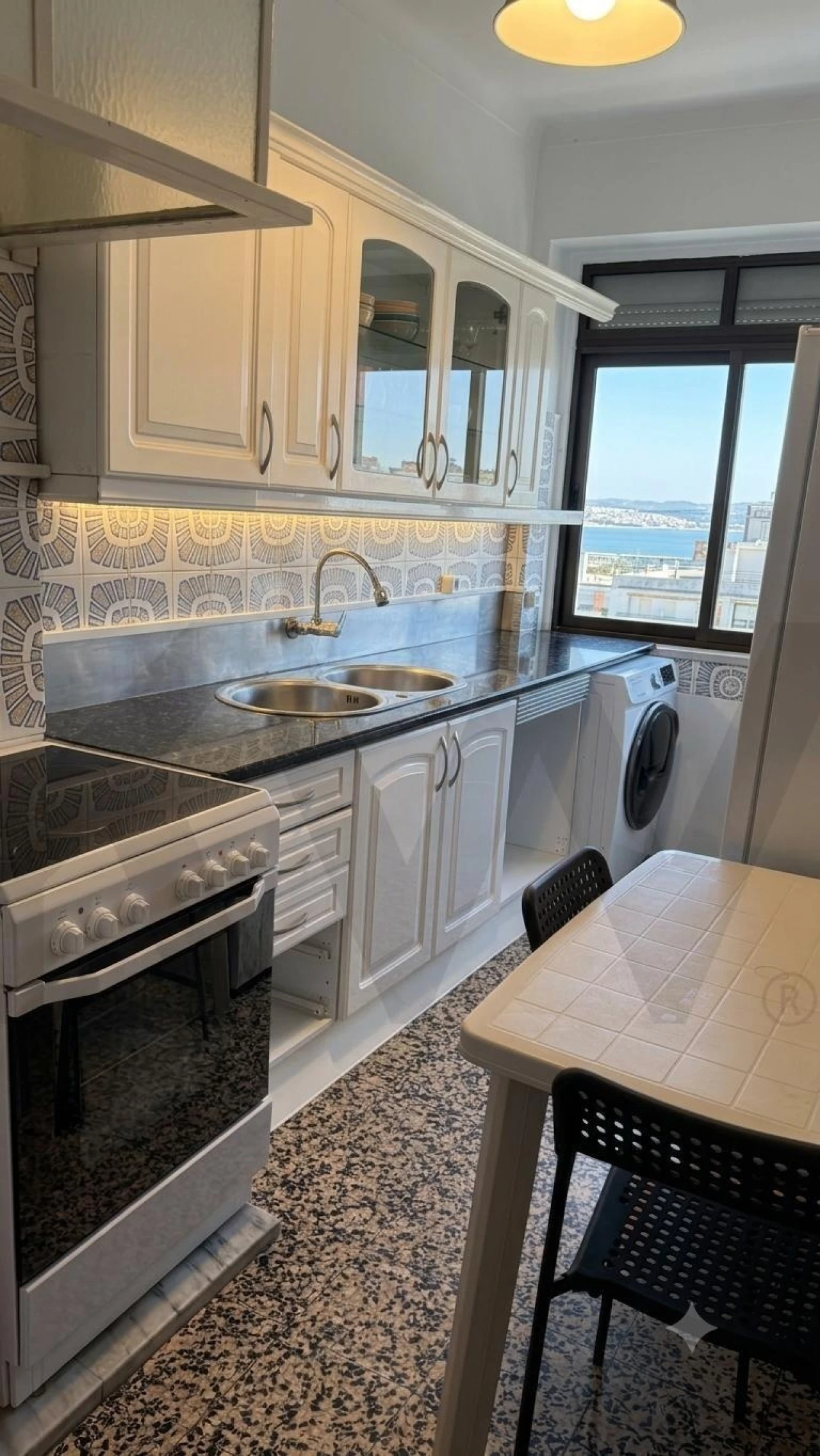 Apartamento T2 para Venda em Santa Iria de Azoia, São João da Talha e Bobadela Foto 1