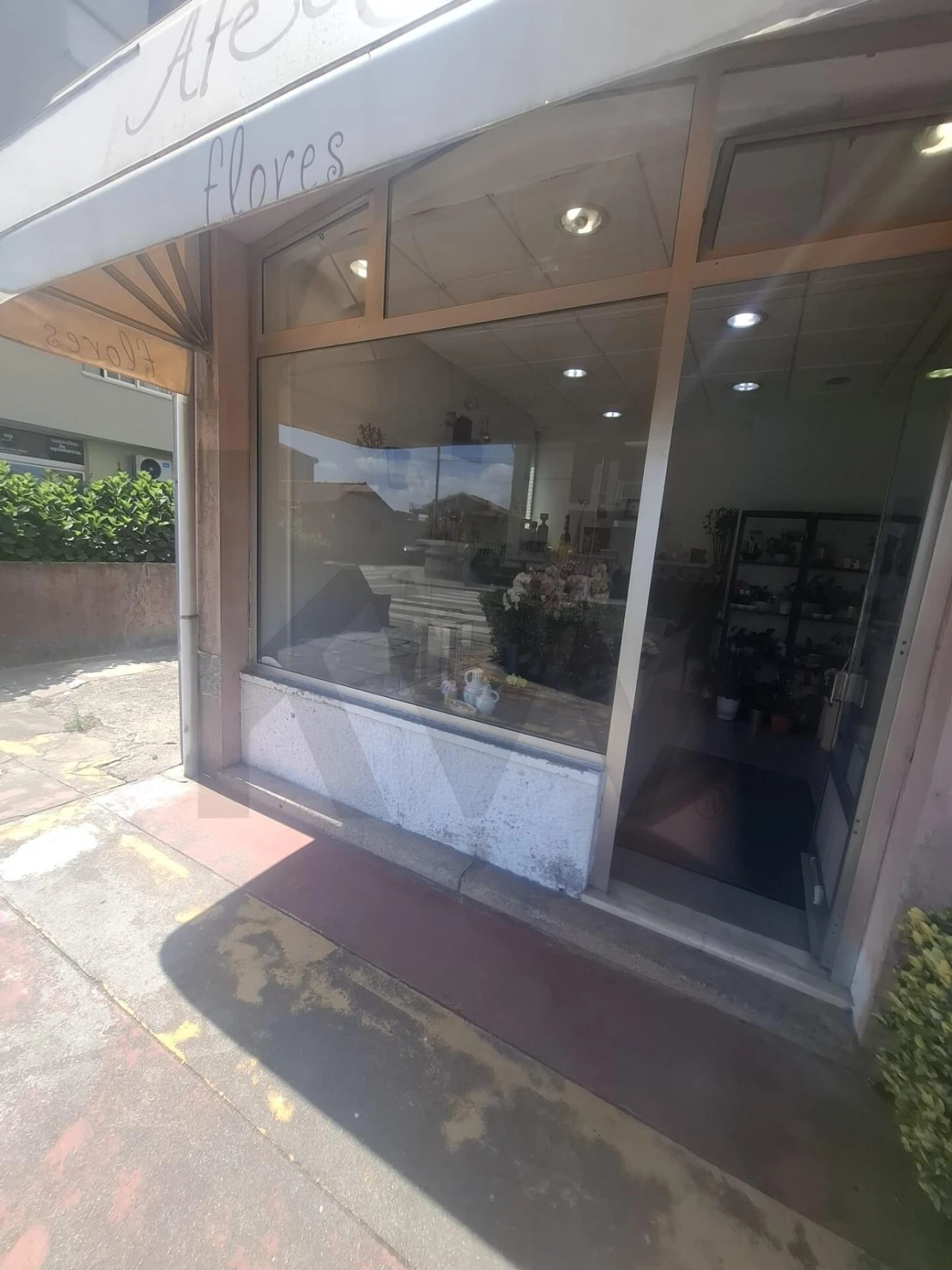 Loja para Arrendamento em Santa Marinha e São Pedro da Afurada Foto 13