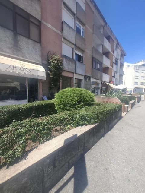 Loja para Arrendamento em Santa Marinha e São Pedro da Afurada