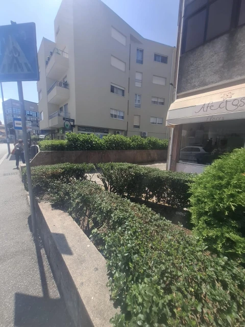 Loja para Arrendamento em Santa Marinha e São Pedro da Afurada