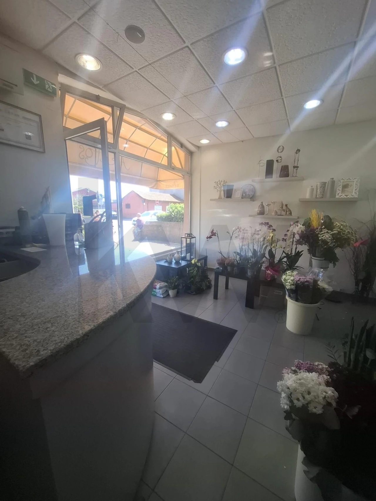 Loja para Arrendamento em Santa Marinha e São Pedro da Afurada Foto 10