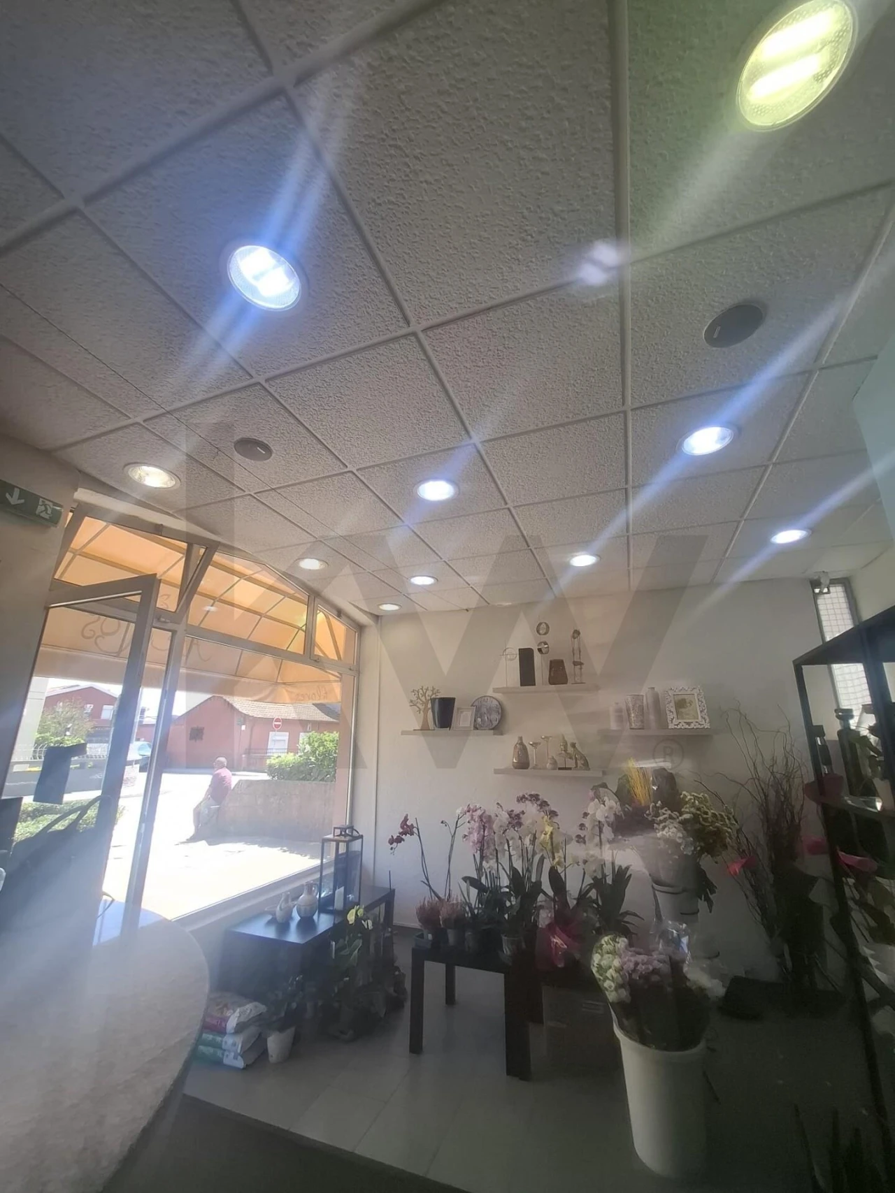 Loja para Arrendamento em Santa Marinha e São Pedro da Afurada Foto 11