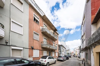 Apartamento T1 para Venda em Alhandra, São João dos Montes e Calhandriz