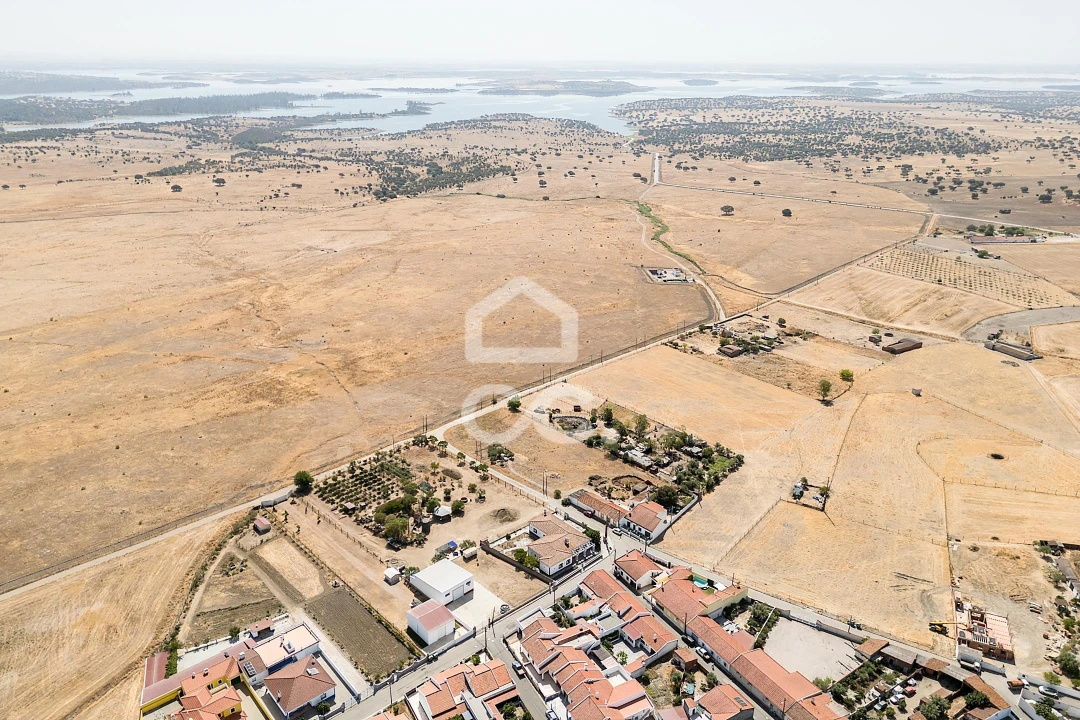 Moradia T4 para Venda em Campo e Campinho Foto 58