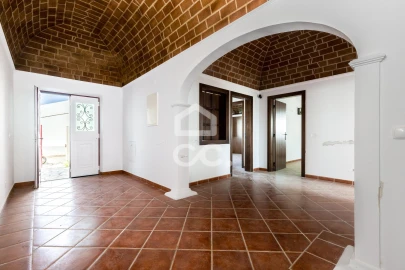Moradia T4 para Venda em Campo e Campinho