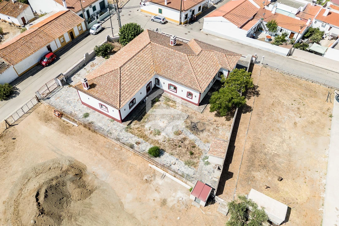 Moradia T4 para Venda em Campo e Campinho Foto 50