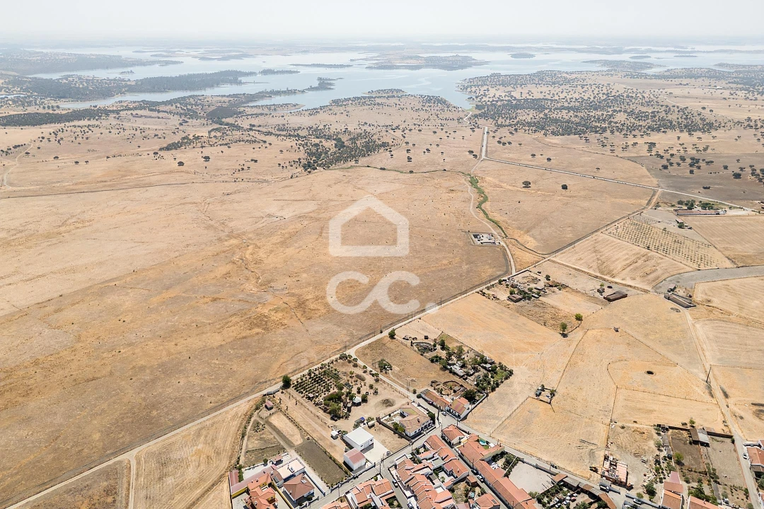 Moradia T4 para Venda em Campo e Campinho Foto 59