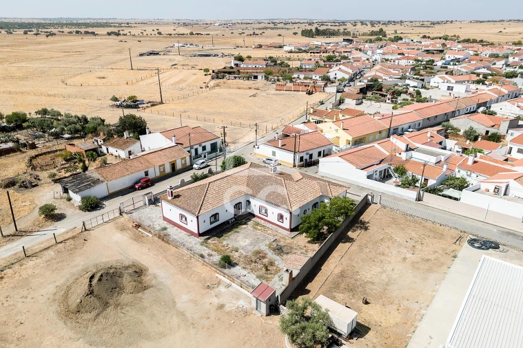Moradia T4 para Venda em Campo e Campinho Foto 55