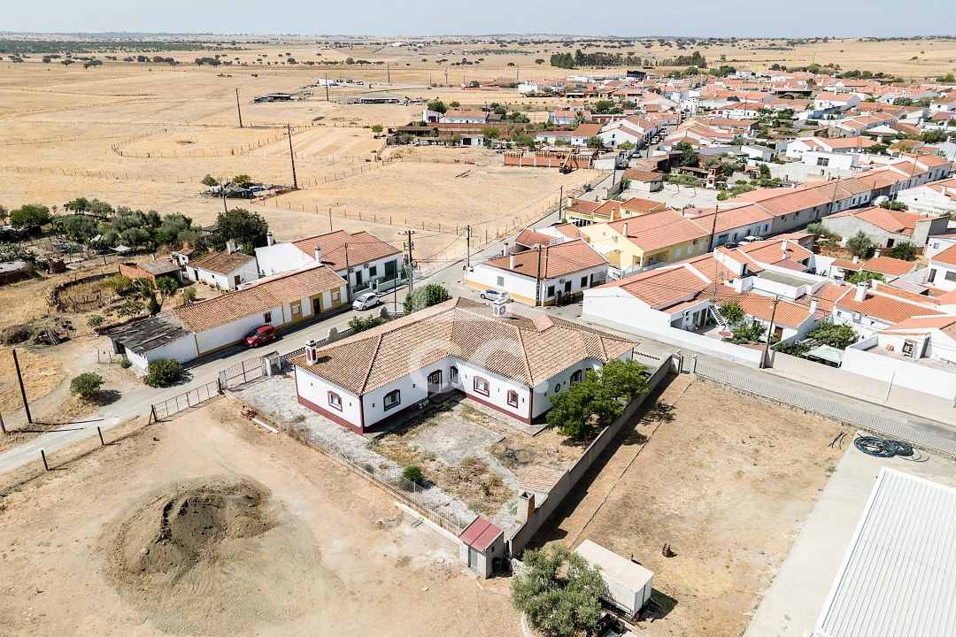 Moradia T4 para Venda em Campo e Campinho Foto 55