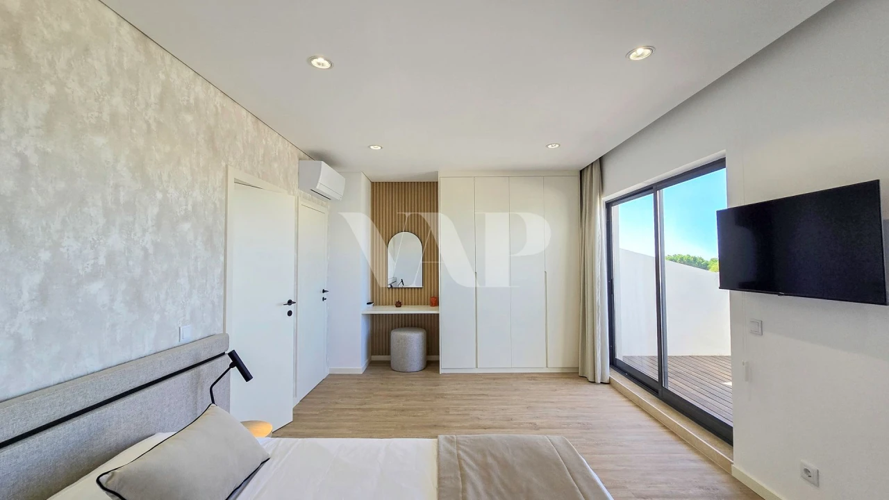 Apartamento T3 para Venda em Quarteira Foto 19