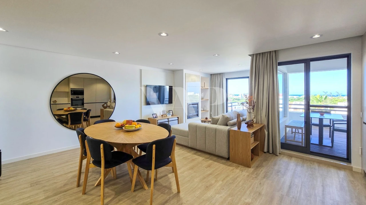 Apartamento T3 para Venda em Quarteira Foto 1