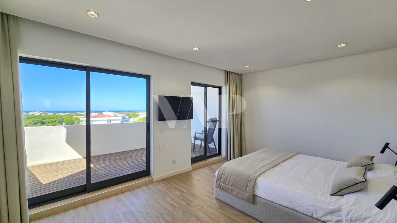 Apartamento T3 para Venda em Quarteira Foto 4