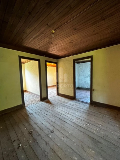 Quinta T4 para Venda em Sapardos