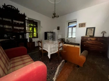 Quinta T4 para Venda em Sapardos