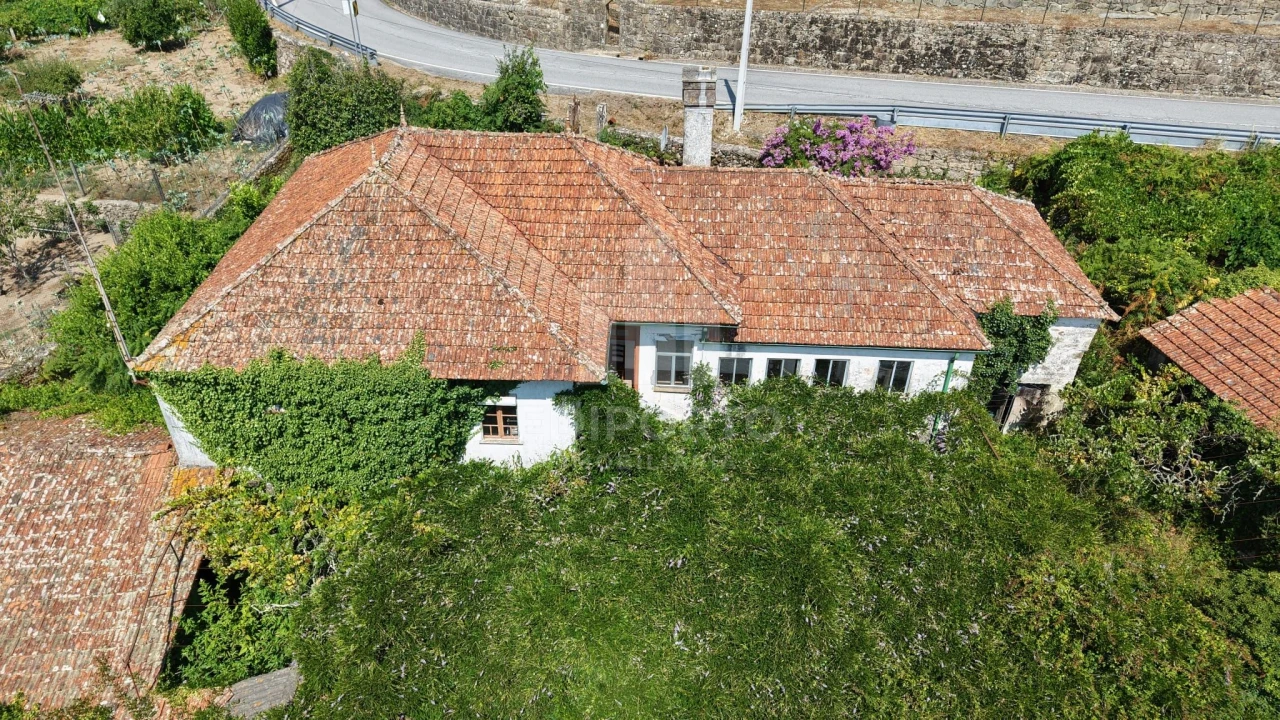 Quinta T4 para Venda em Sapardos Foto 79
