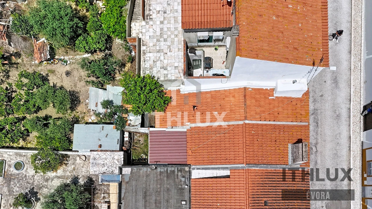 Moradia T2 para Venda em Ciladas Foto 3