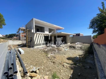 Moradia T3 para Venda em Agualva e Mira-Sintra