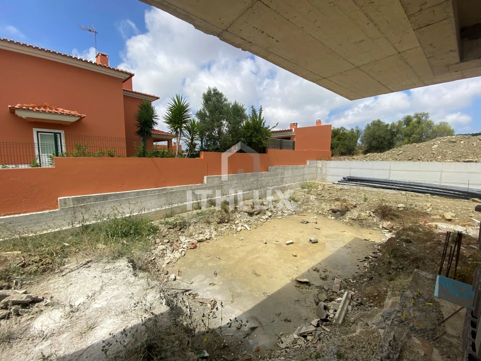 Terreno para Venda em Agualva e Mira-Sintra Foto 5
